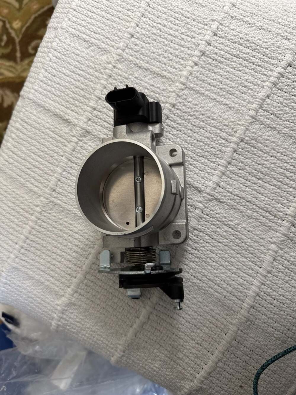 OEM Ford F-150 Expedition Throttle Body Assembly YL3Z-9E926-AA